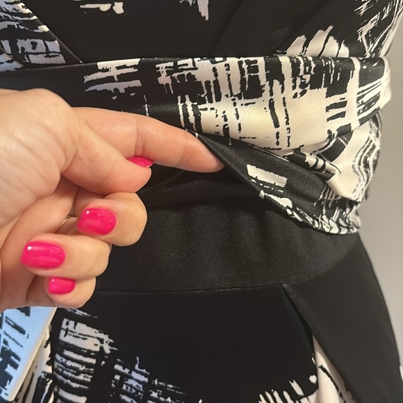 Max & Cleo Black and White abstract cocktail Strapless Sheath Dress satin NWOT 6 - Picture 4 of 15